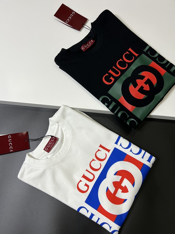 ブランドTシャツ側面デザイン